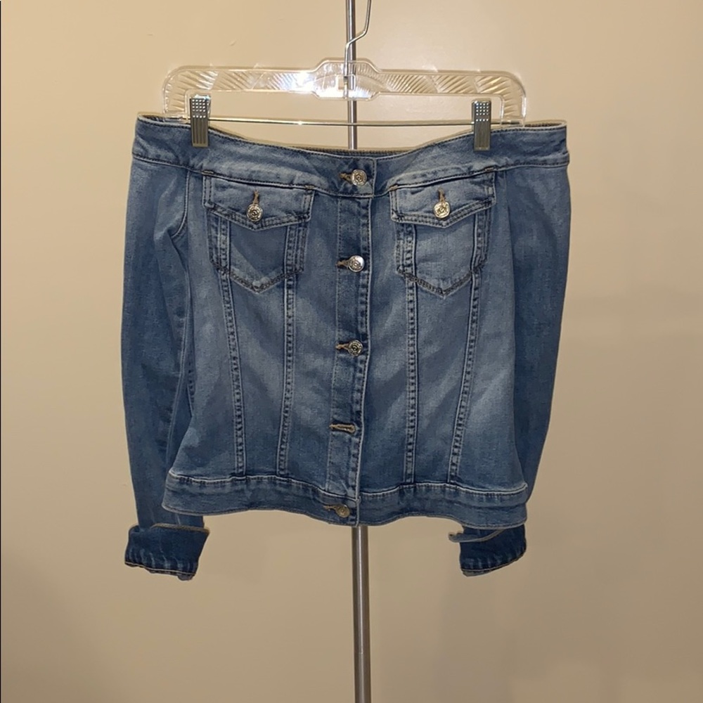 NWT Off the should denim jacket/shirt
